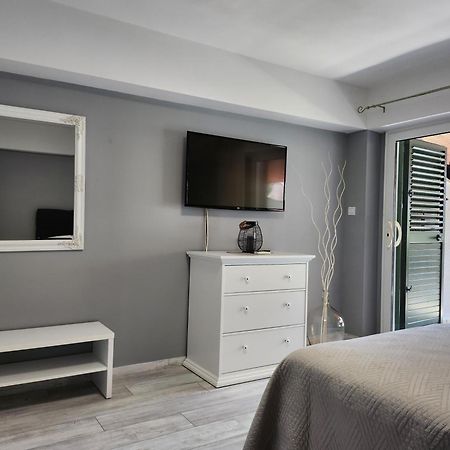 Apartmani Dijana Podgora Esterno foto