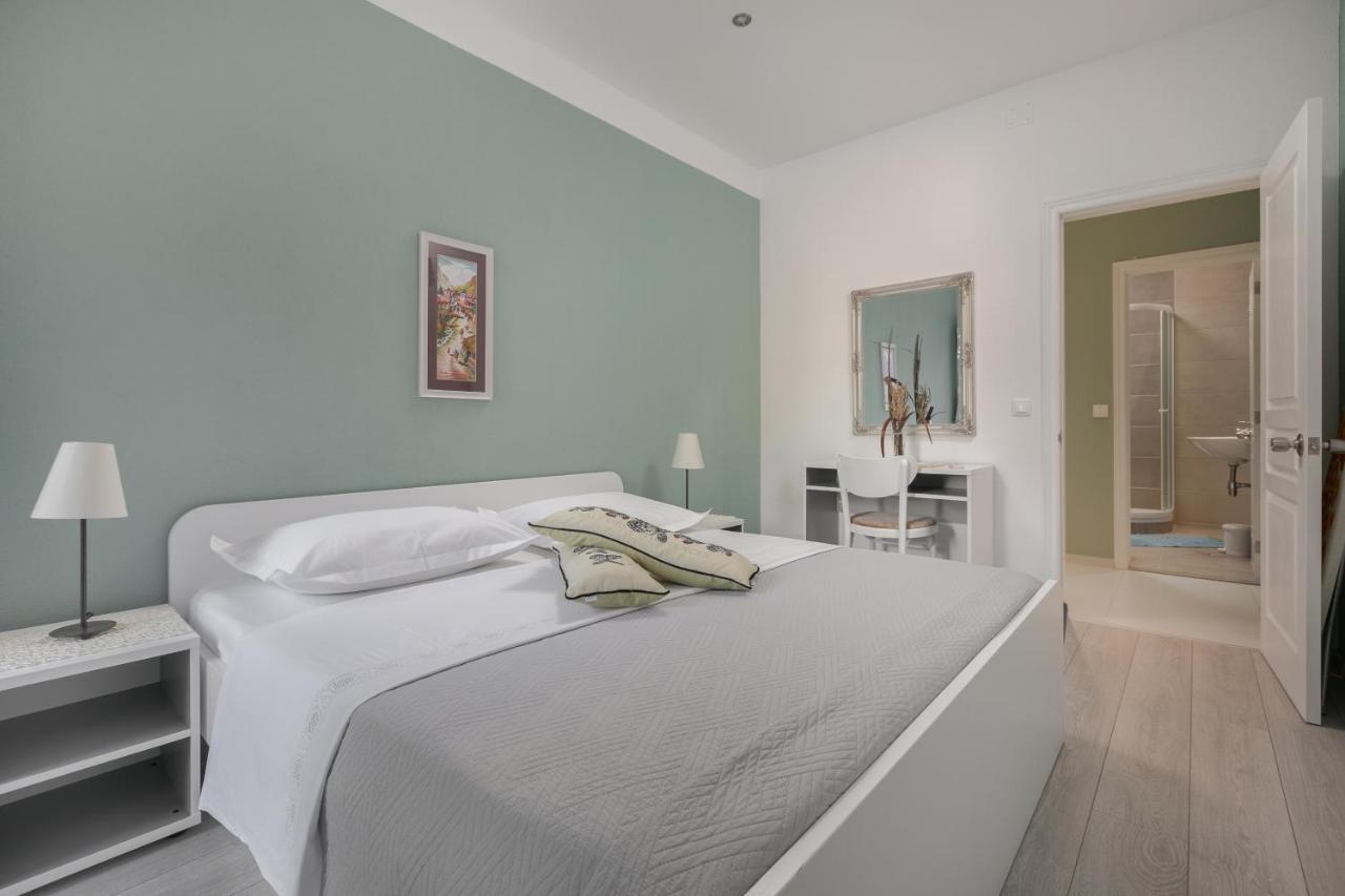 Apartmani Dijana Podgora Esterno foto