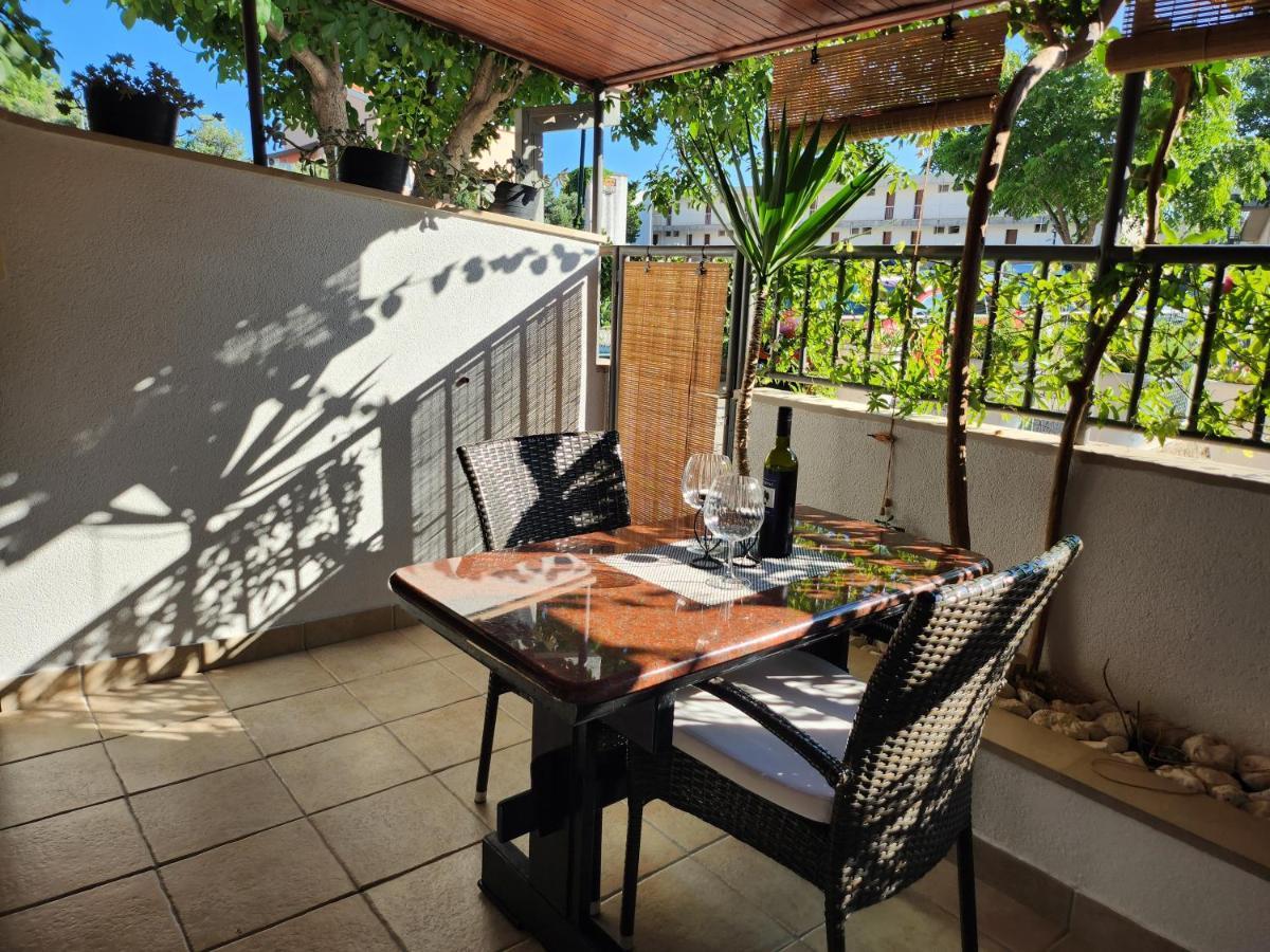 Apartmani Dijana Podgora Esterno foto